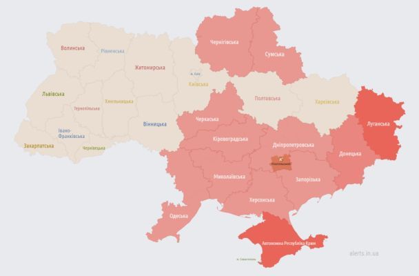 Воздушная тревога во многих регионах Украины объявлена в ночь на 13 мая. / © Фото из открытых источников