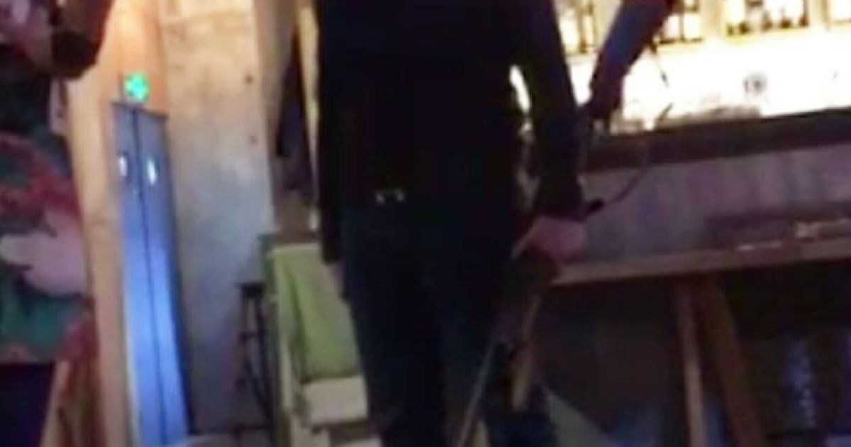 В Сети опубликовали фото и видео "ворошиловского стрелка" в ресторане в центре Киева