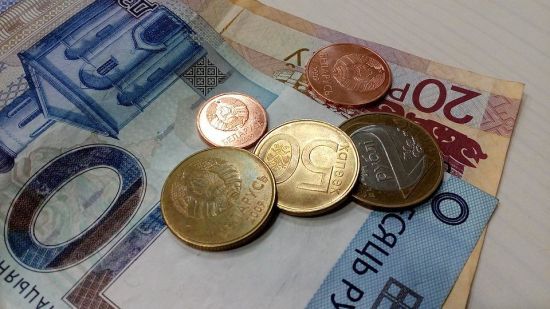 Тиснуть санкції: Білорусь хоче виплачувати борги за єврооблігаціями в нацвалюті