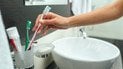 Зубна щітка: як вибрати, використовувати та коли змінювати