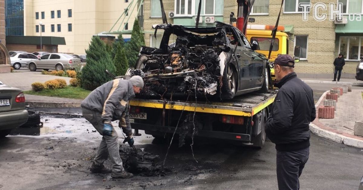Згоріле авто Пивоварського_5 / © Фото Валерии Ковалинской/ТСН
