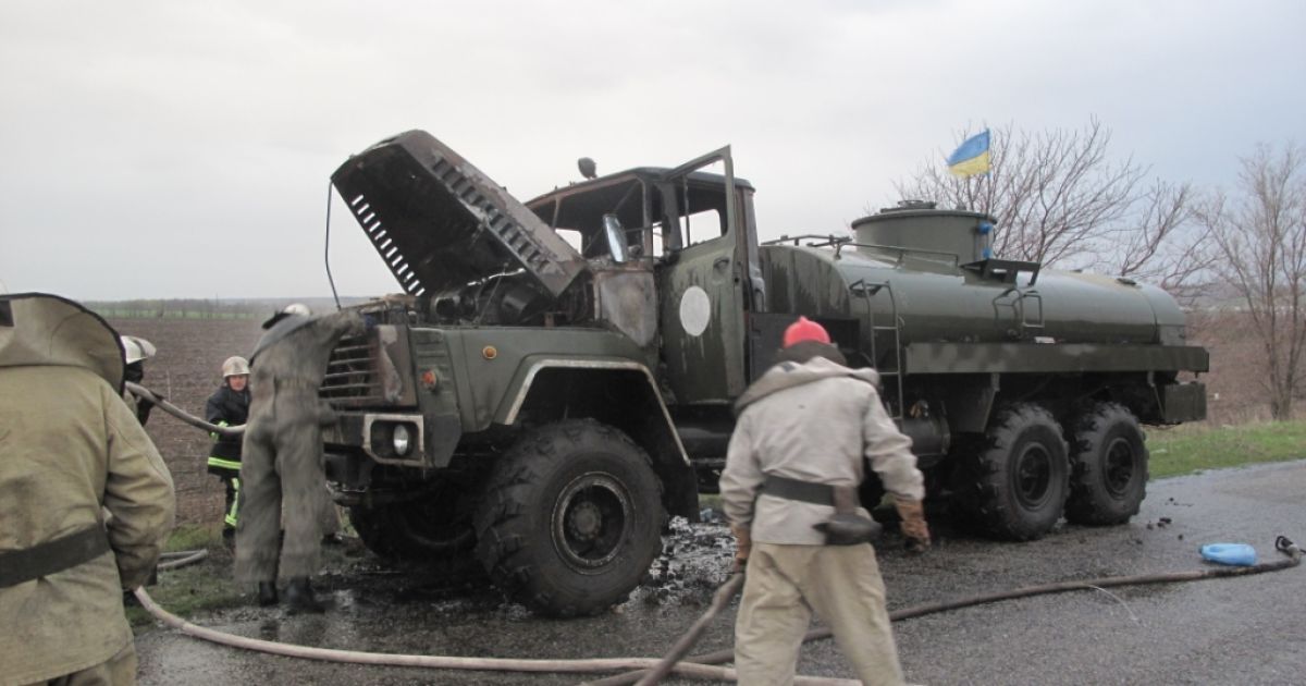 На запорожье чуть не взорвался военный бензовоз