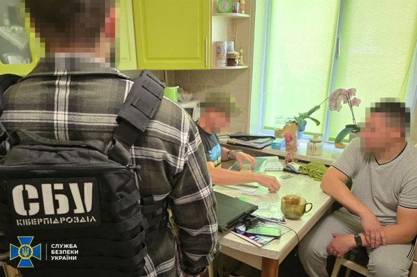 Работник химзавода по заказу ФСБ корректировал воздушные атаки в пяти областях Украины