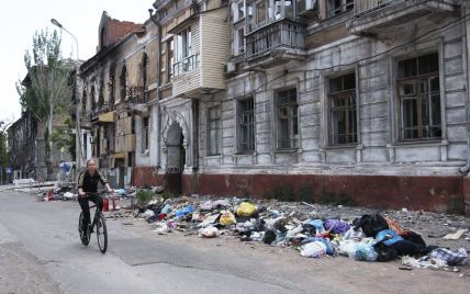 Люди живут в полуразрушенных многоэтажках: какая ситуация в Мариуполе 27 июня