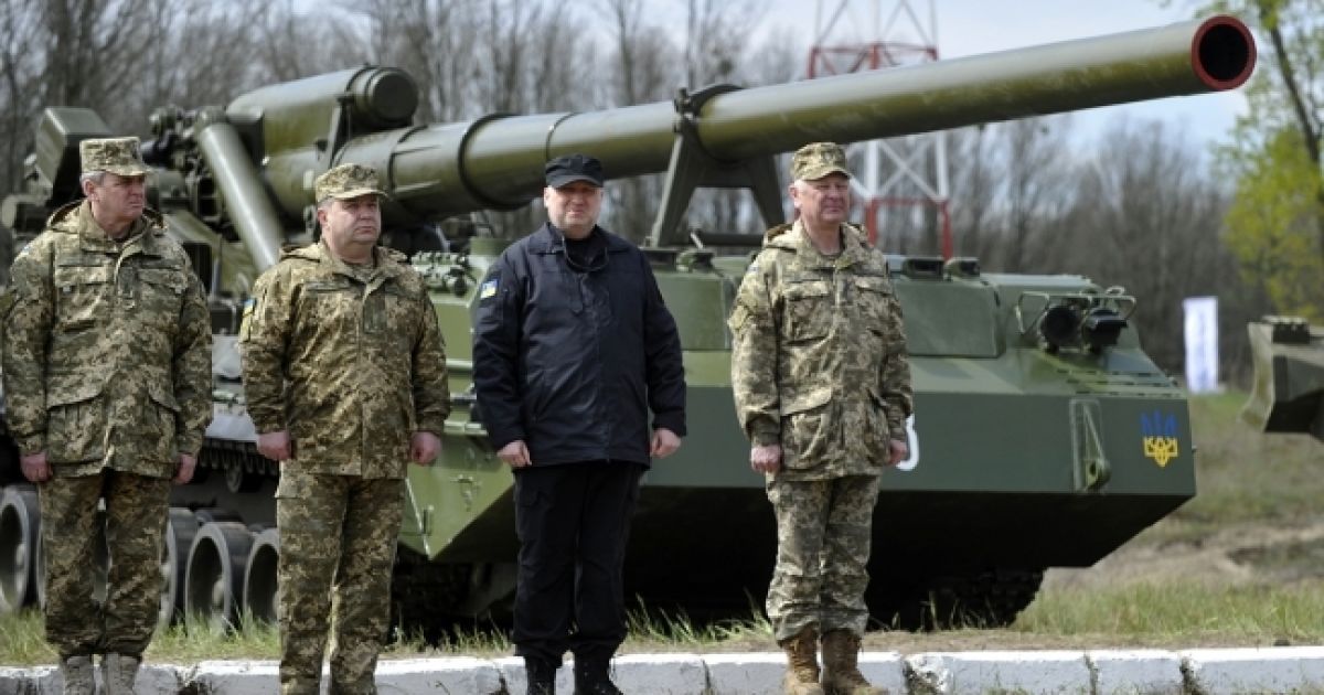 Сверхбыстрая "Фурия" и подводный танк "Оплот": на полигоне презентовали новейшее украинское оружие