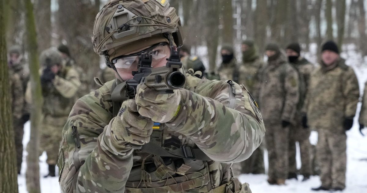 Тонни американської зброї та скандальні німецькі заяви: чи зможуть Україна та світ зупин