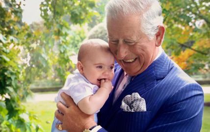Принц Чарльз вместе с внуком Луи появился на обложке известного издания