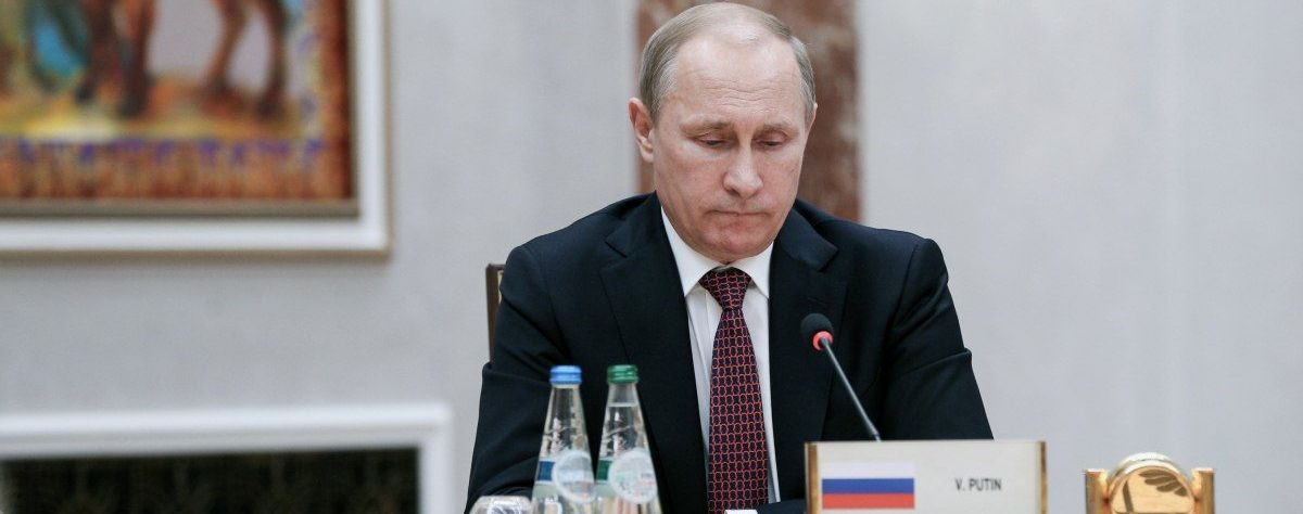 Путин требует от Украины продлить срок действия закона об "особом статусе" Донбасса