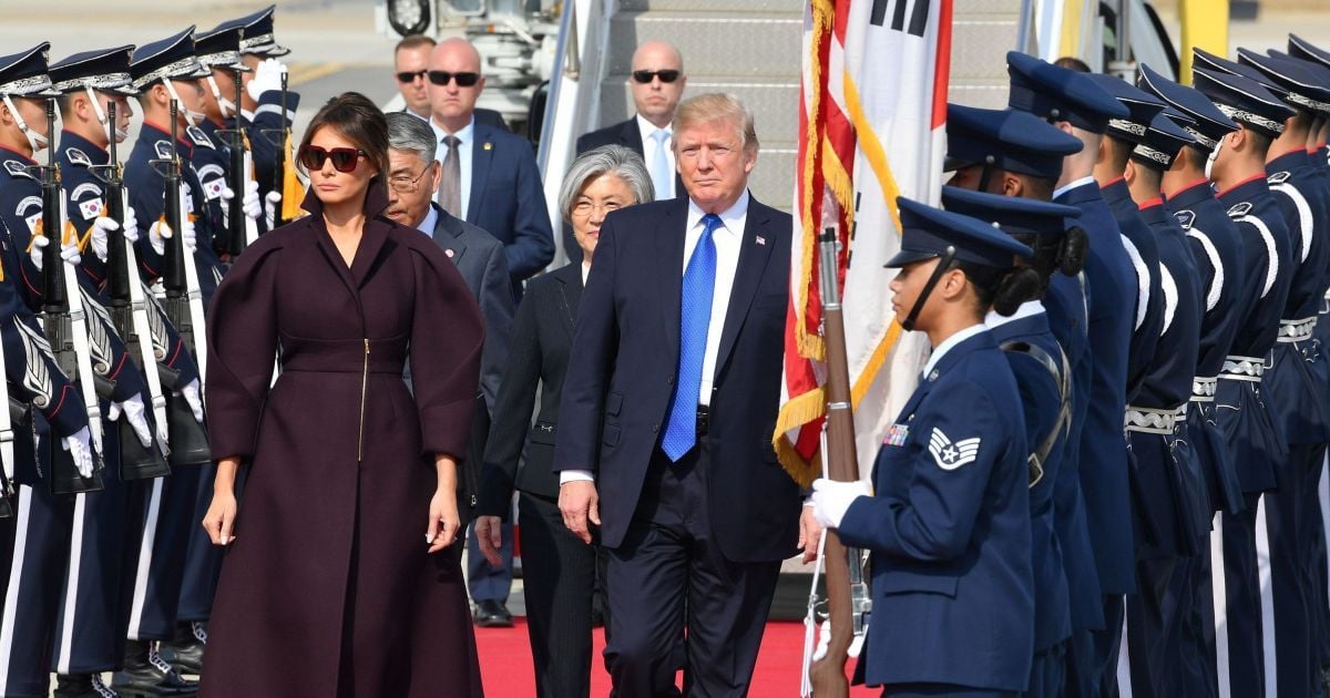 Меланія Трамп повернеться із турне Азією без чоловіка-президента