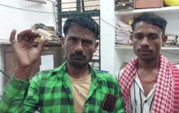 Раджу с братом / Фото: Raju Gond/Rakesh/TIM