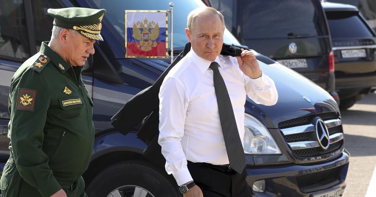 Путин встретился с Шойгу: о чем тот доложил президенту России