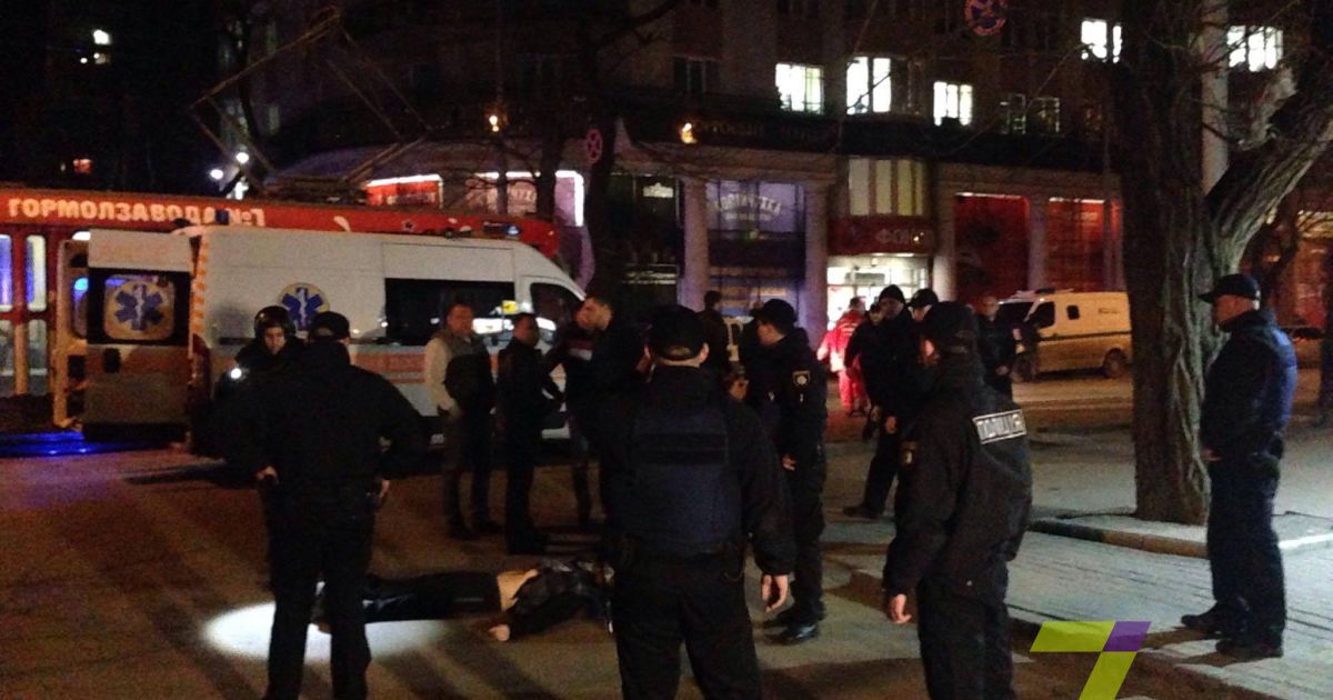 В центре Одессы неизвестные расстреляли инкассаторов