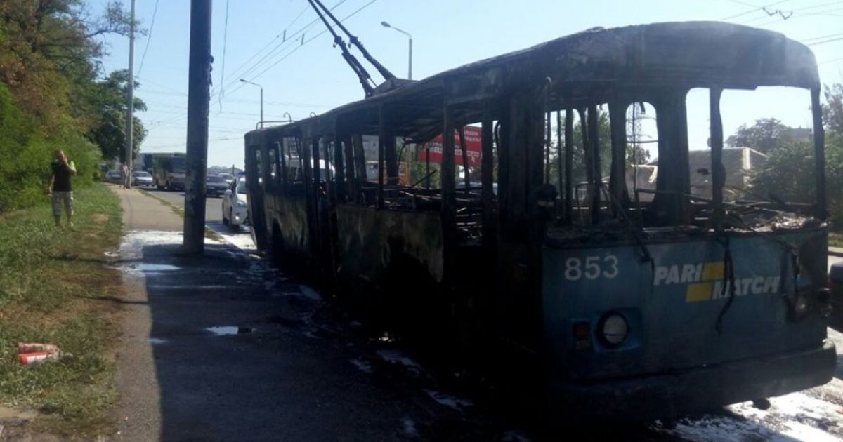 В Одесі згорів тролейбус_3 / © Думская