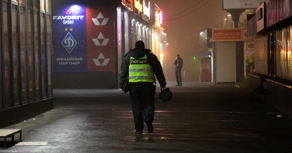 В Сети появилось видео взрыва на рынке на Троещине