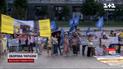 Купили квартири 6 років тому й досі не вселилися! Активісти зібралися під КМДА