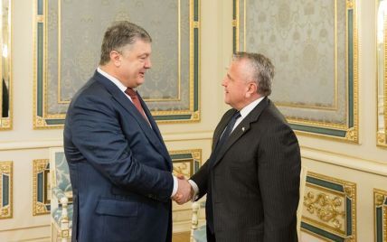 Порошенко обсудил с заместителем Тиллерсона миротворцев на Донбассе и санкции против РФ