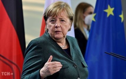 Меркель заявила, что не планирует участвовать в переговорах о завершении войны в Украине