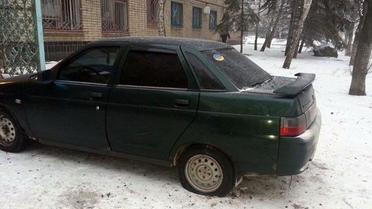 У Світлодарську бойовики застосували снаряд, осколки пошкодили будинки й авто / © Національна поліція України