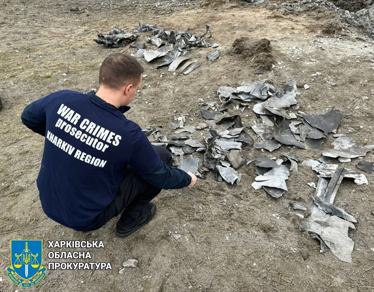 Прокурори проводять огляди місць атак на енергообʼєкти Харківщини / Фото: Харківська обласна прокукратура / © 