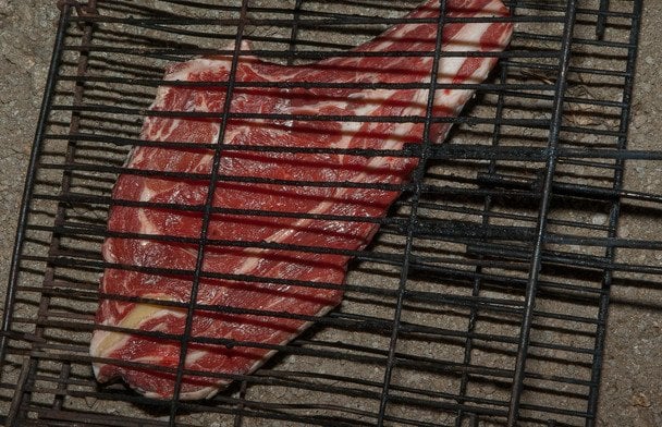 Домашние средства, которые очистят шампуры и сетку гриль за две секунды: отмоете даже устаревший жир