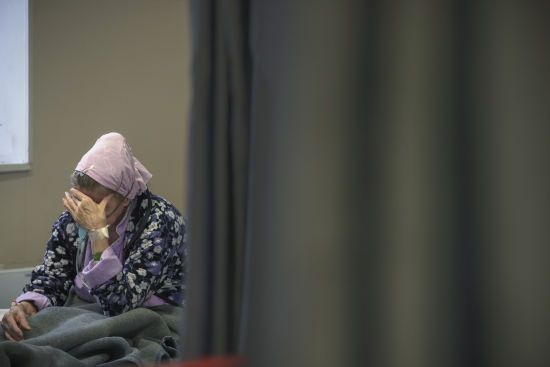 У МОЗ розповіли, за яких симптомів хворих на коронавірус госпіталізують до лікарень