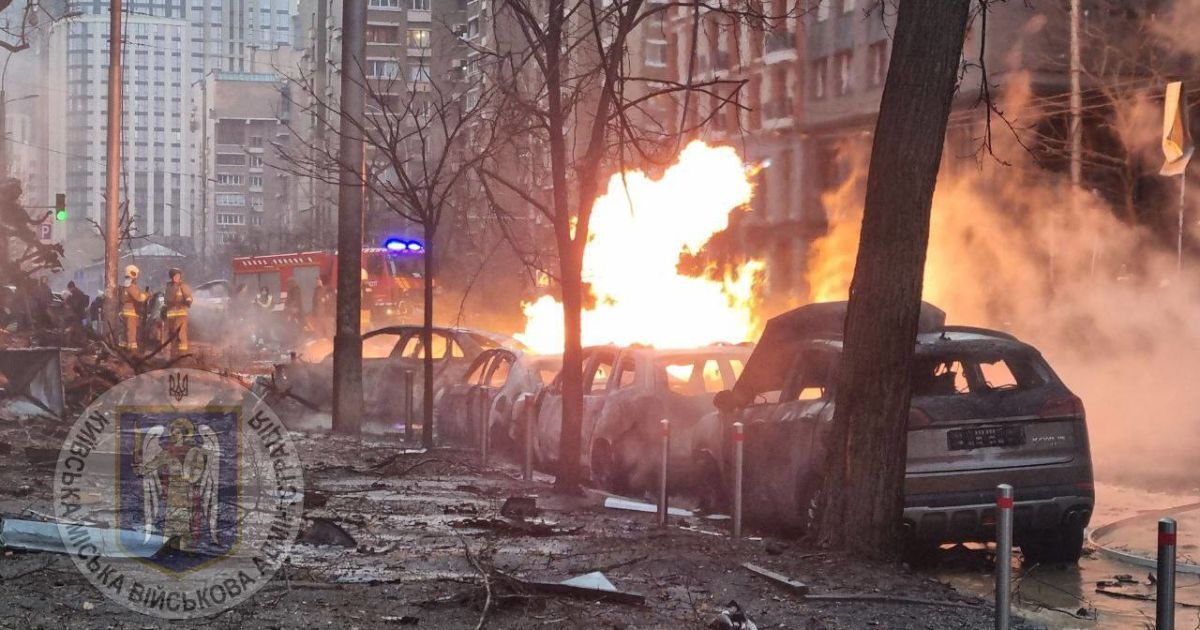 Наслідки ракетного удару по Києву зранку 20 грудня. фото: КМВА.