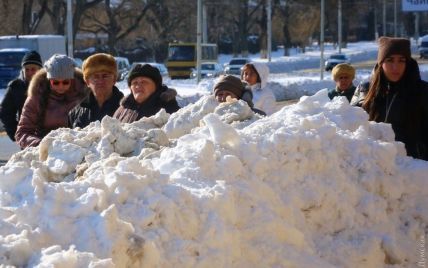 Вьюги и 2-метровые сугробы. Как Украина пережила сильные снегопады