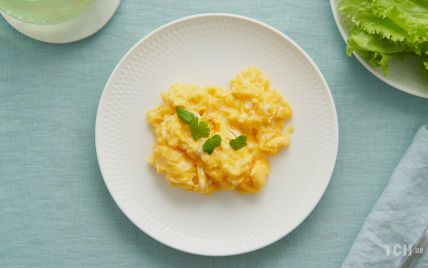 Рецепт любимого завтрака королевы: яйца скрэмбл с двумя секретными ингредиентами