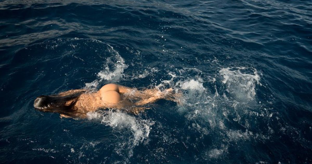 Амбросіо знялася у пікантному фотосеті / © maxim.com