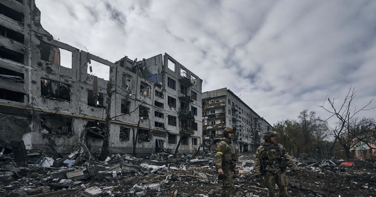 На Бахмутському напрямку змінено формат операції. AP Photo/Libkos