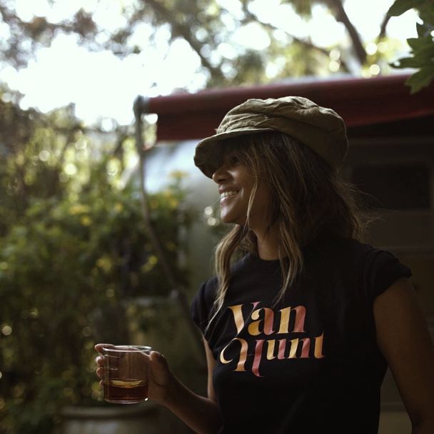  / © instagram.com/halleberry