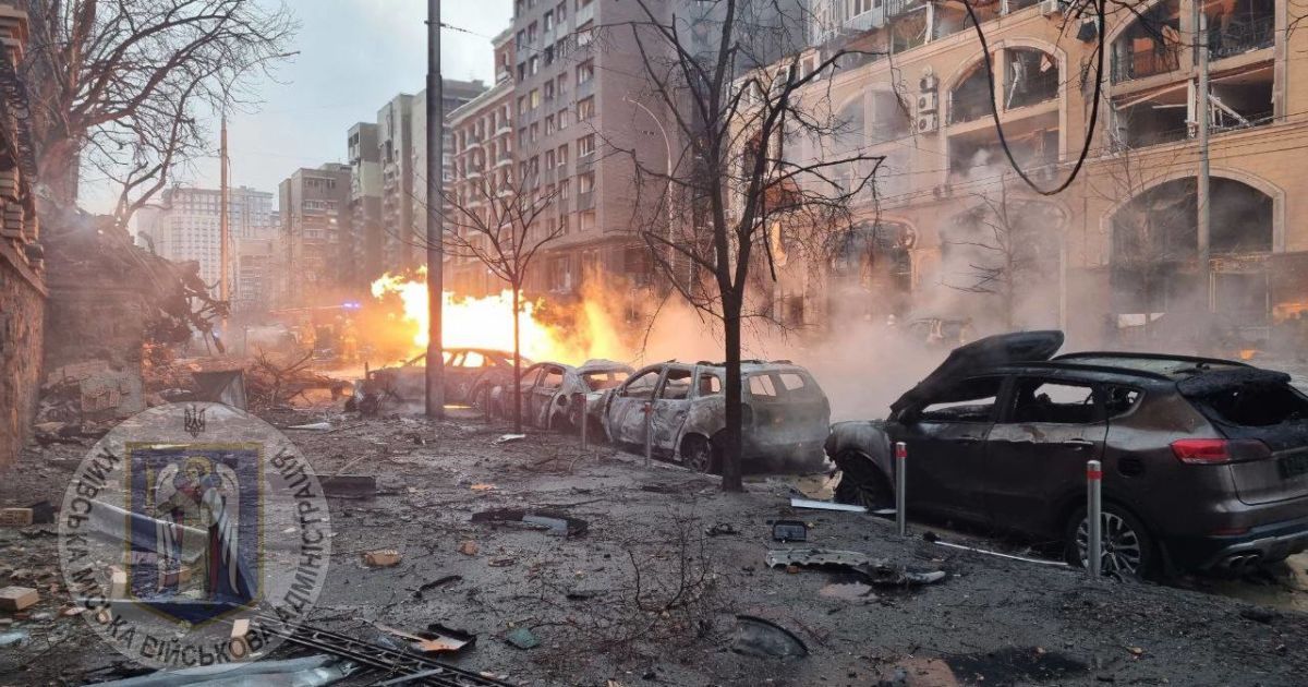 Последствия ракетного удара по Киеву с утра 20 декабря. фото: КМВА.