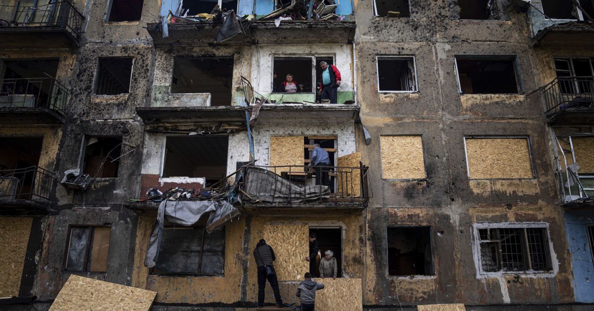 Окупанти випалюють Сєвєродонецьк по квадратах - голова ВЦА