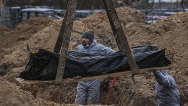 У Бучі оприлюднили список загиблих українців: шукають родичів