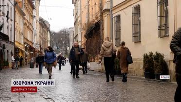 Как во Львове поддерживают праздничное настроение
