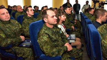 Поліцейським Донеччини вручили державні нагороди та подарували 32 квартири_8 / © Національна поліція України