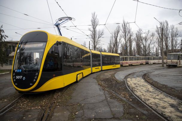 Перед Новим роком Київ отримав нові трамваї вітчизняного виробництва / фото КМДА / © 