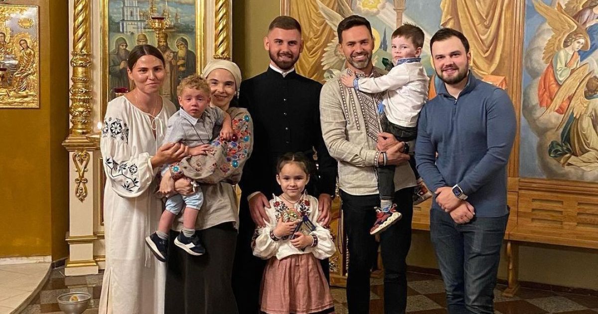 Родина Мірошниченків похрестила названого сина