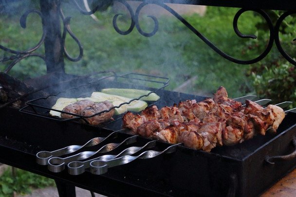 Как правильно выбрать мясо для шашлыка: полезные советы