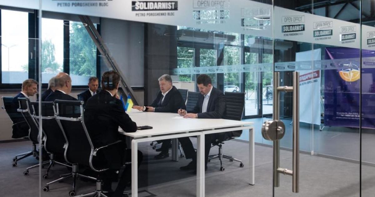 Порошенко показав свій новий офіс