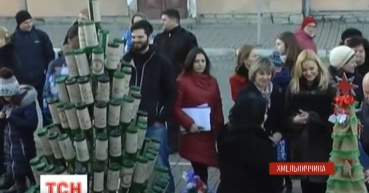 Людей призывали не спиливать живые елки