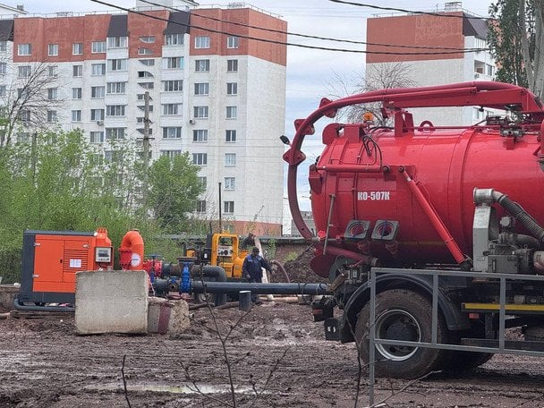 Фекальний апокаліпсис в Енгельсі: місто, звідки РФ атакує Україну, тоне у нечистотах
