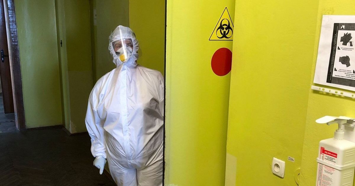 Нам може не вистачити лікарів: Степанов розповів про боротьбу з covid-19 