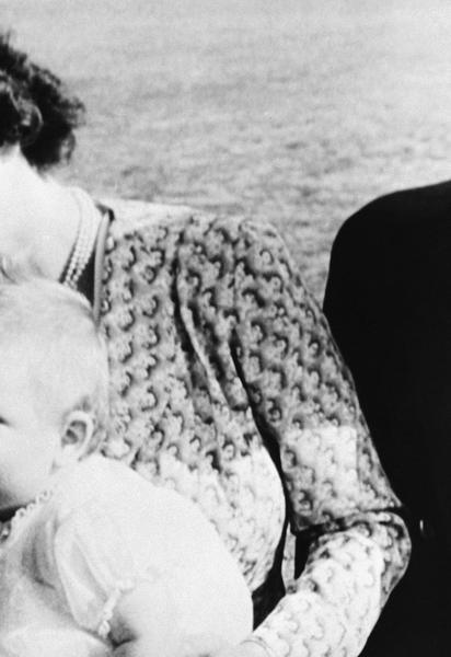 Королева Елизавета II, принц Филипп и принц Чарльз / © Associated Press