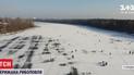 Українські водойми переповнені рибалками на кризі: про що попереджають рятувальники