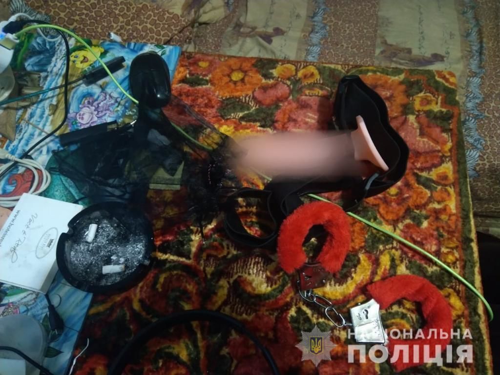 Секс юных ребят На Киевщине мужчина насиловал своих детей, снимал их в порно и продавал как  проституток — Украина