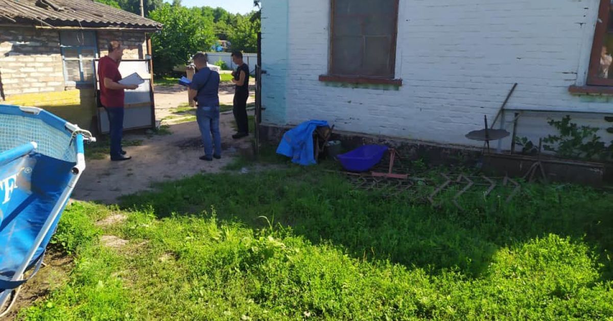 Загорелся во время разжигания костра: в Киевской области умер 2-летний мальчик