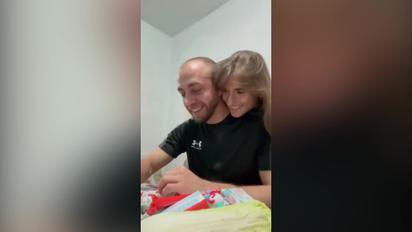 Блогерка Даша Євтух показала, як повідомила чоловікові про вагітність