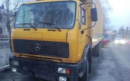 В Винницкой области воры пробили грузовиком стену, чтобы украсть со склада удобрения