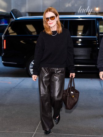 Джулианна Мур